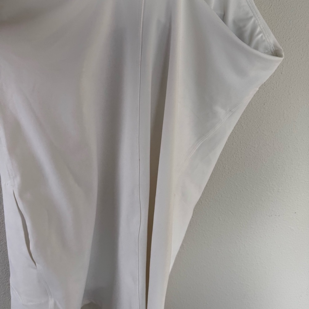 Vuori Volley Dress White Active Tennis Pickleball Athleisure Women’s Size Large - Picture 14 of 15